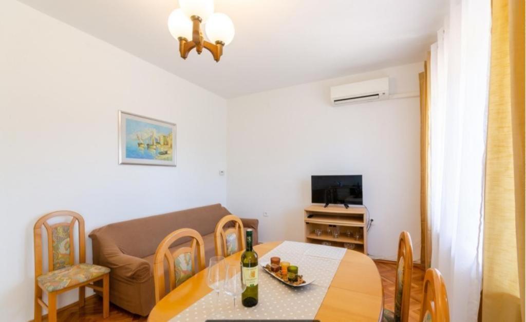 Apartments Tatjana Crikvenica Buitenkant foto