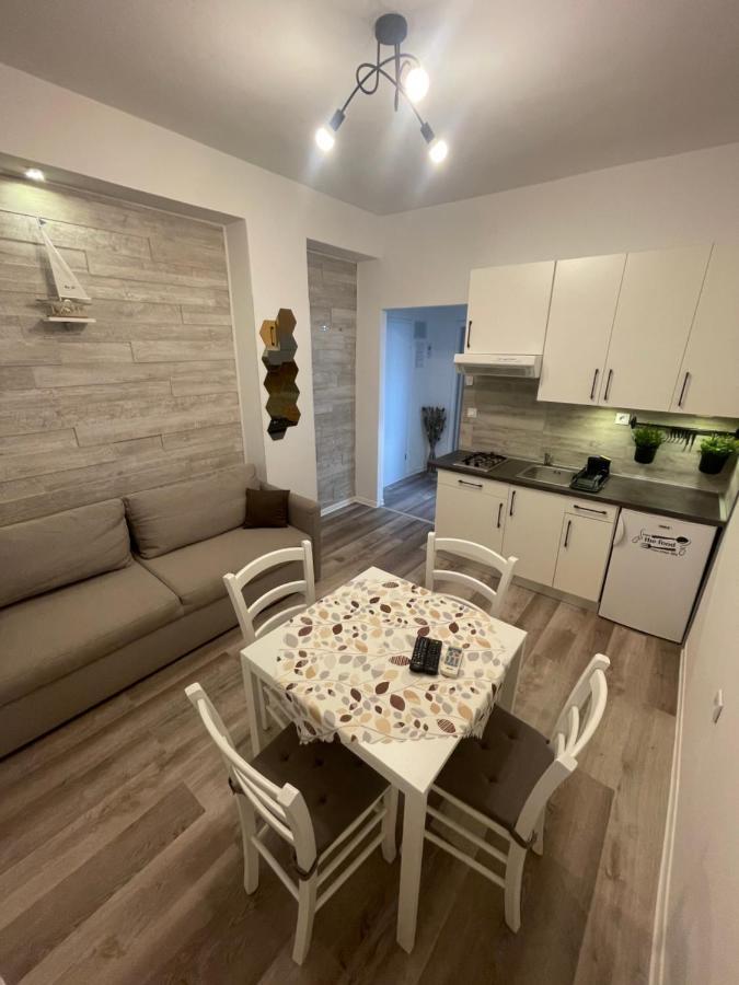 Apartments Tatjana Crikvenica Buitenkant foto