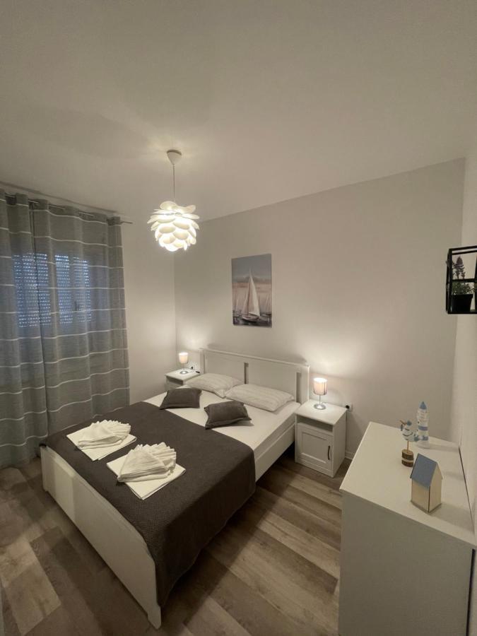 Apartments Tatjana Crikvenica Buitenkant foto